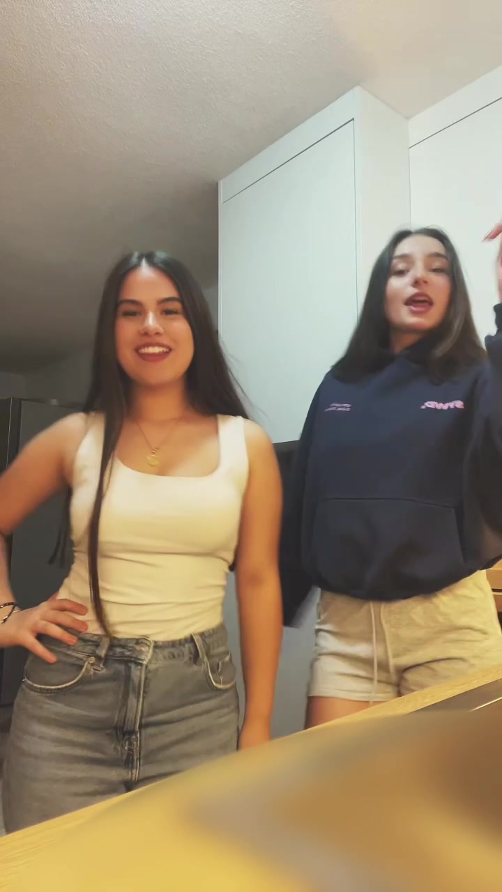 @adela
