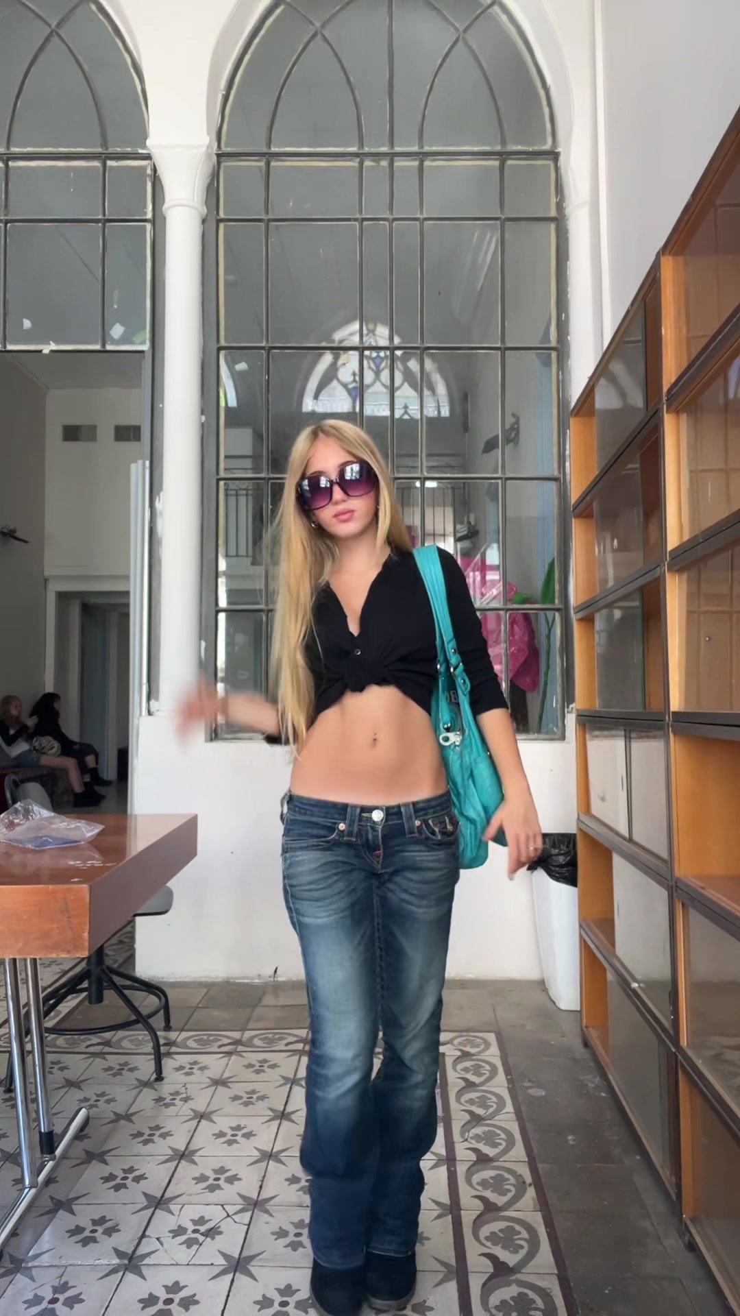 @Dumb_blonde