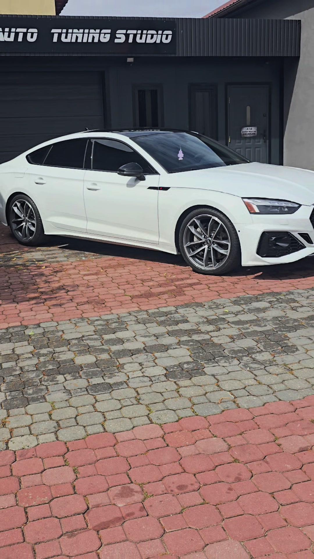 @Auto tuning studio