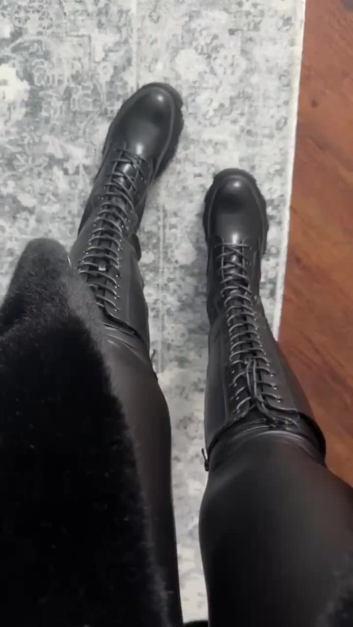 @DOMME🖤🕷️👢