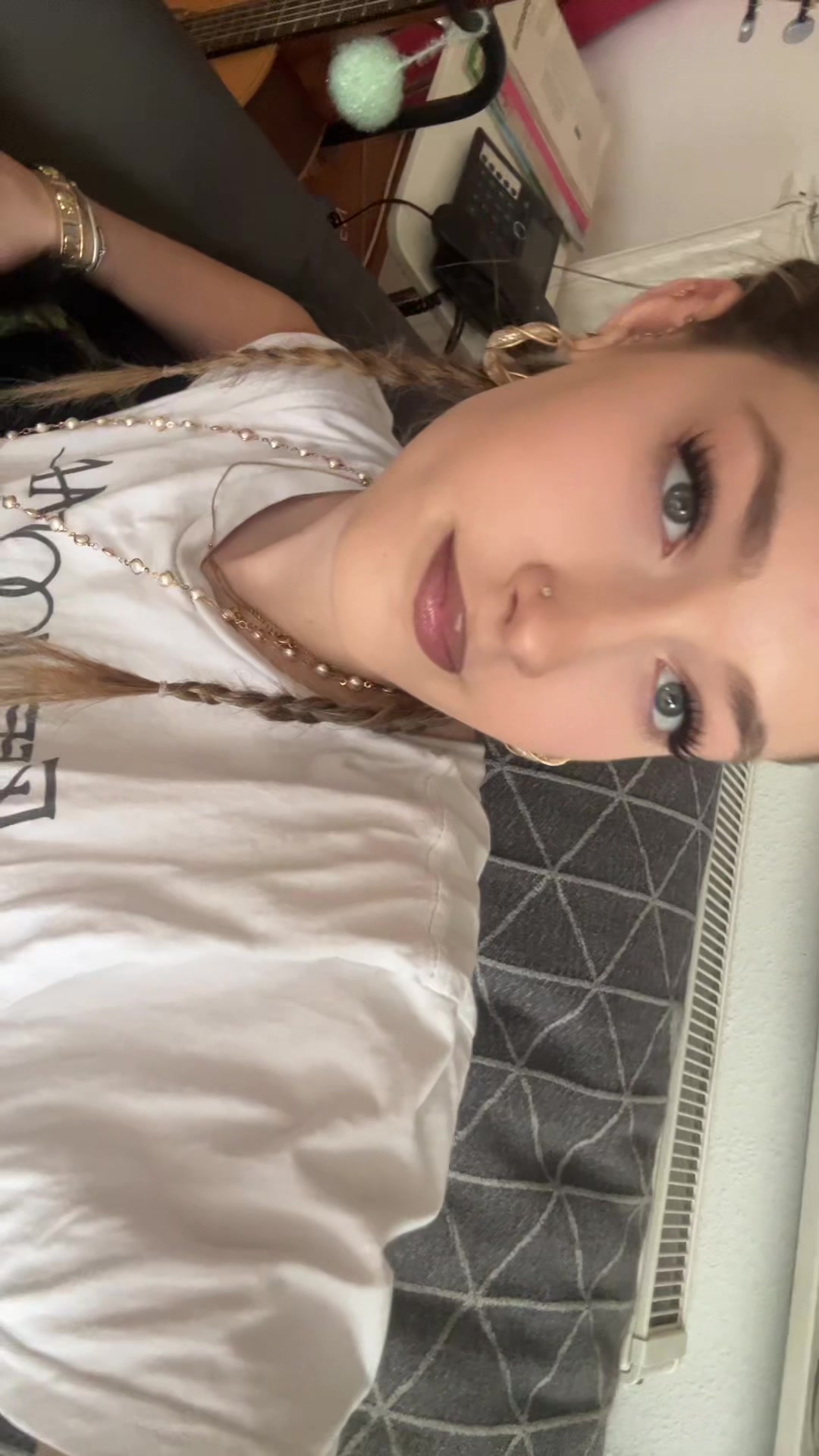 @luciaaaaaabhr
