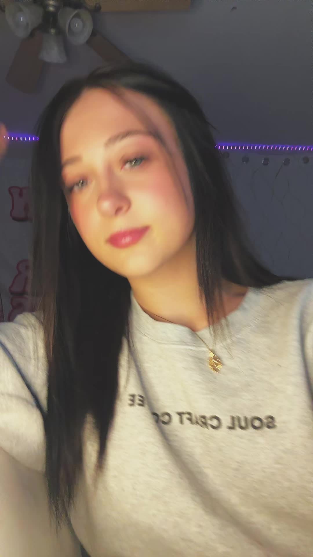 @Chloie.