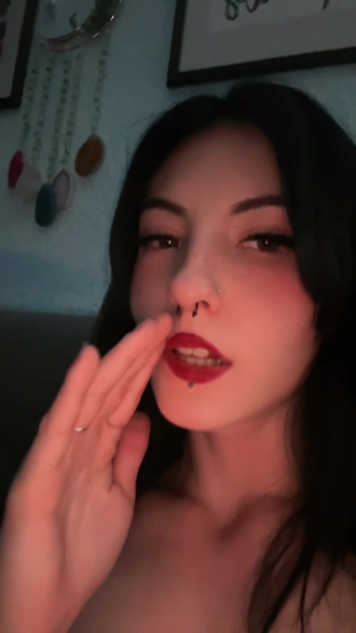 @<3