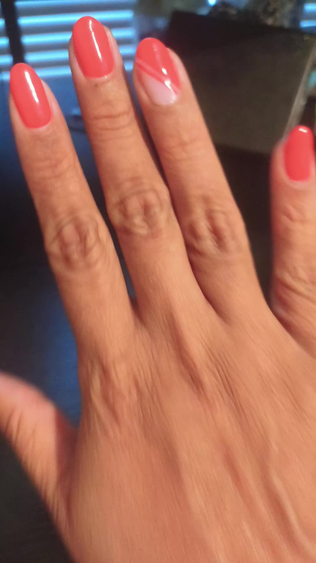 @AuntieMika🖤