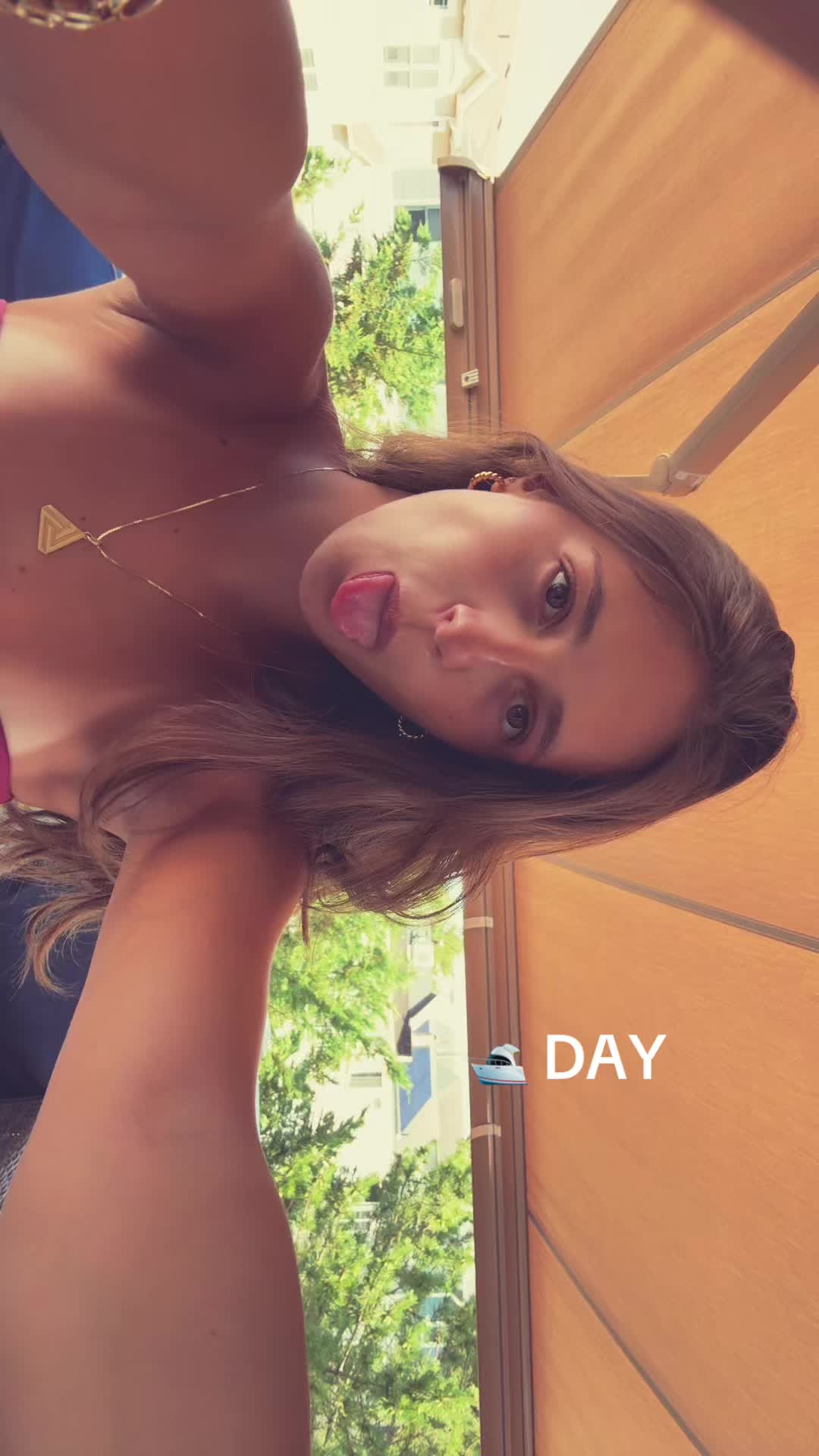 @Tay