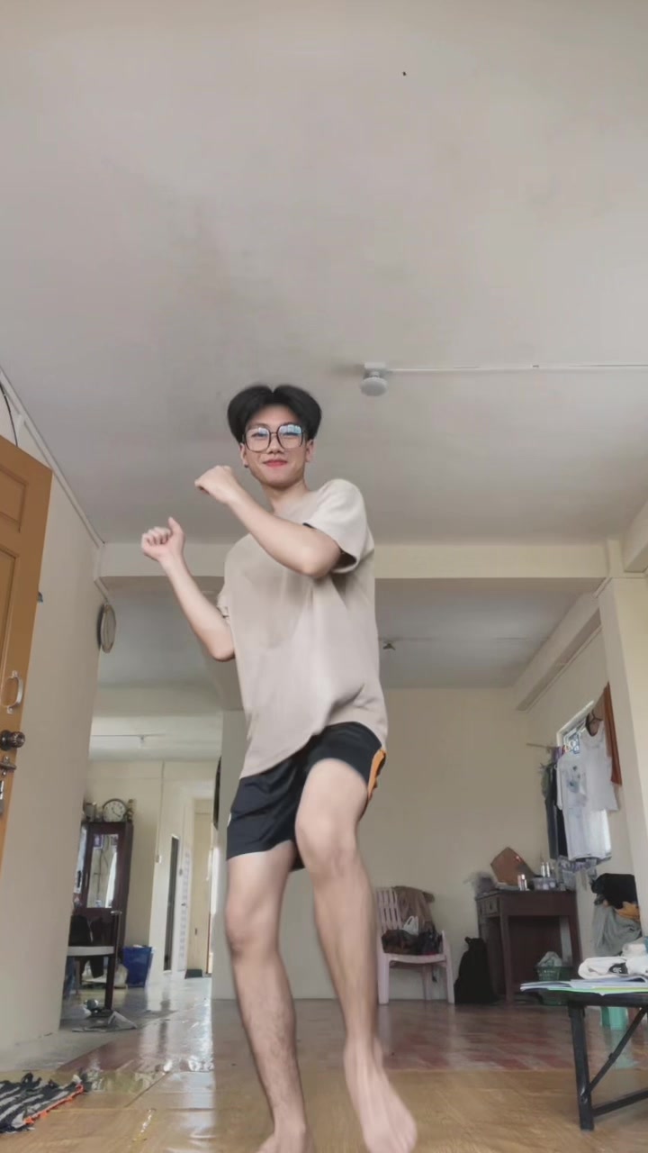 @Léo