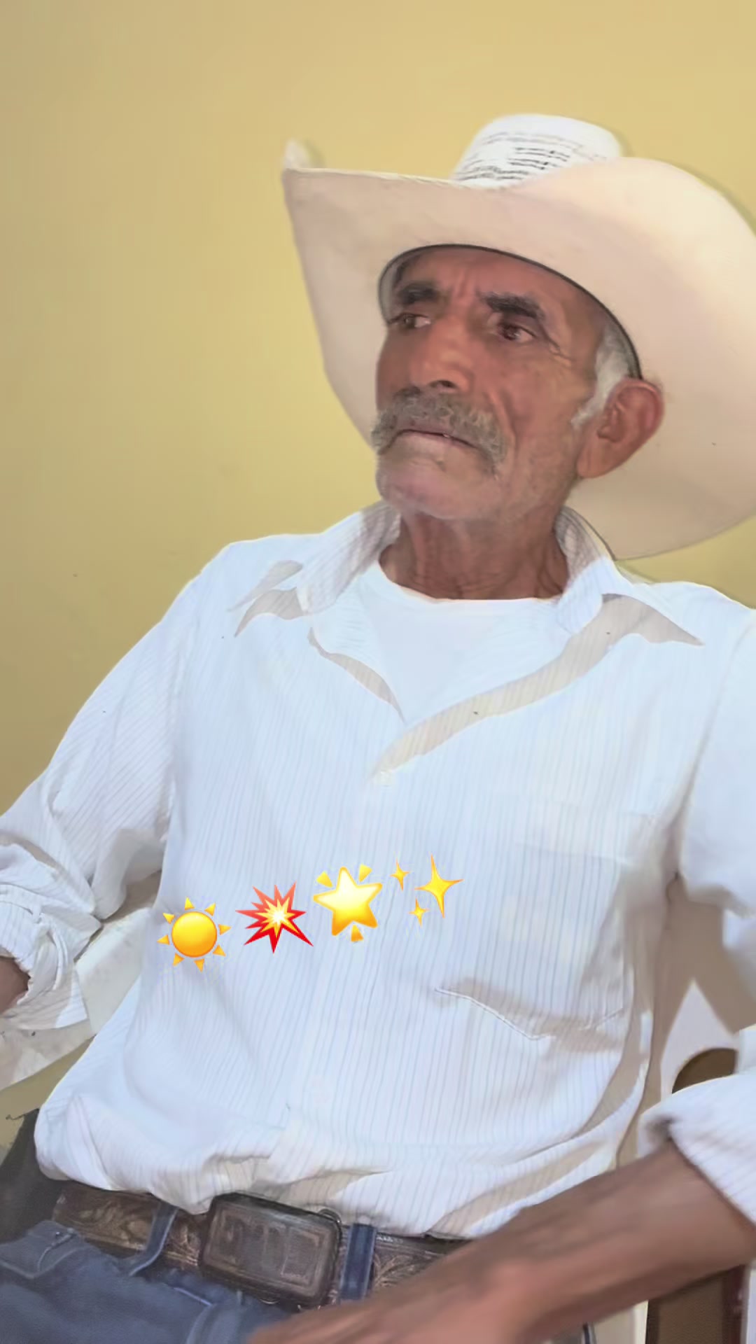 @Brillando desde el rancho✨