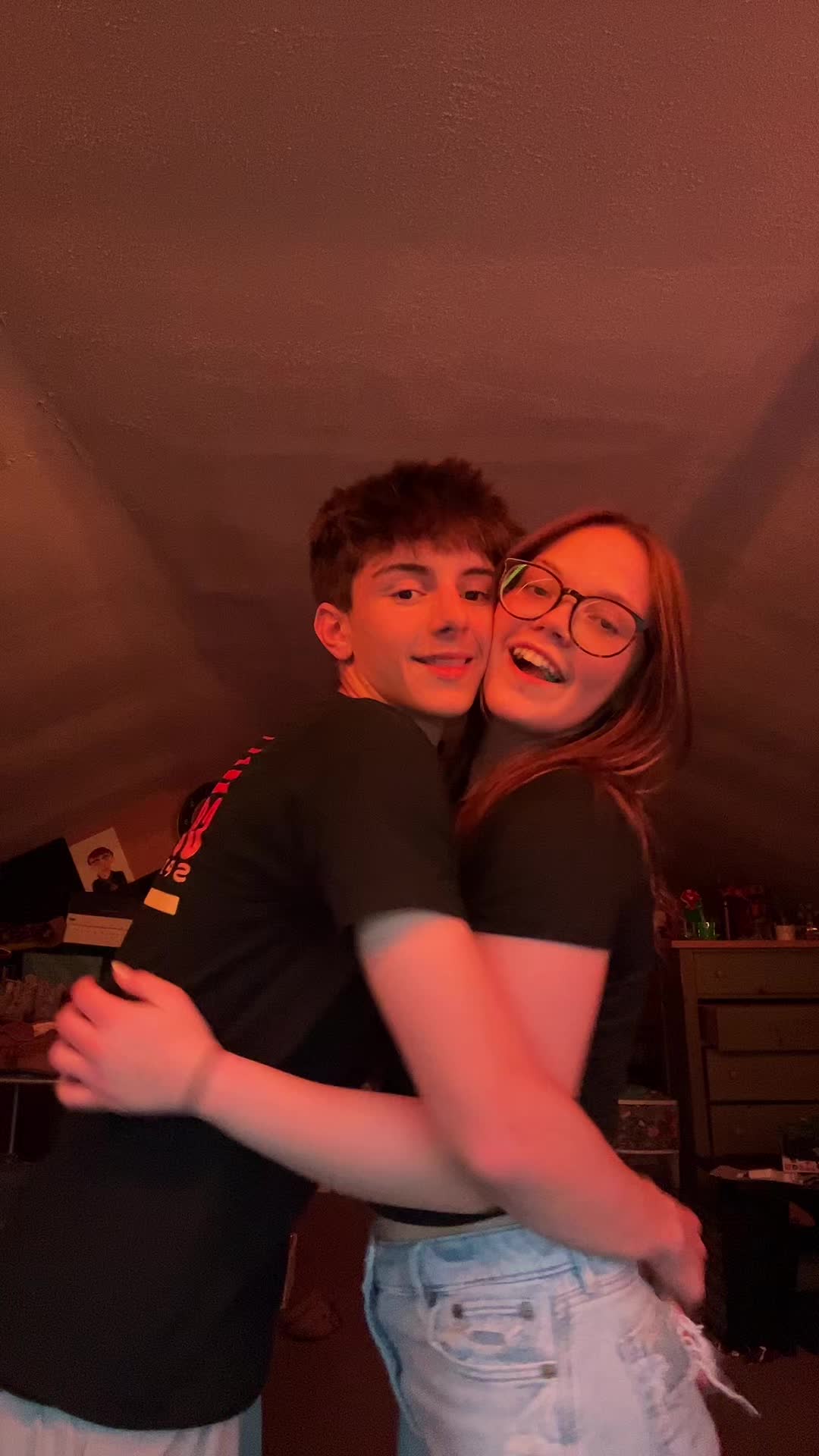 @😝