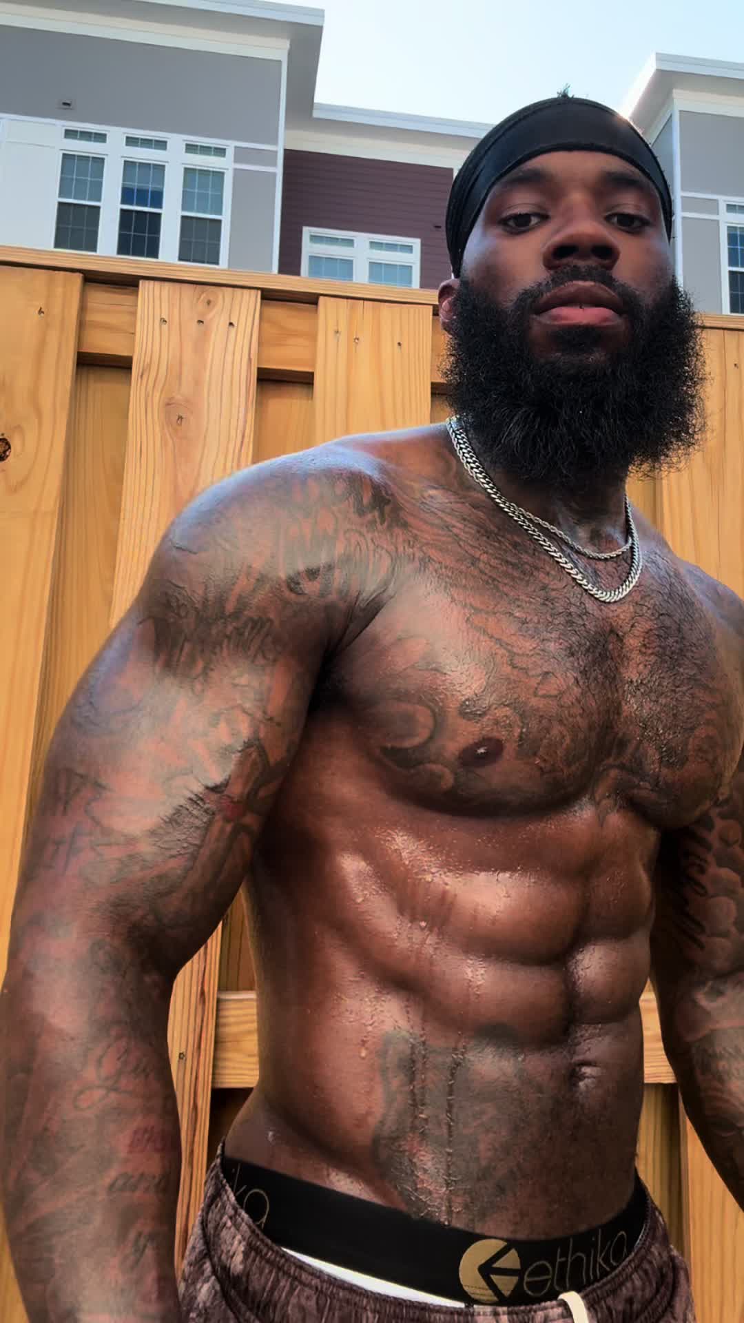 @bigq385
