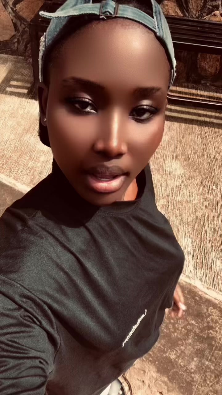 @T🖤