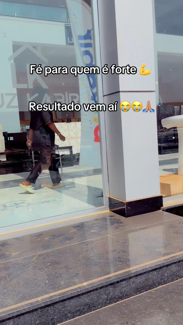 @Ludmila perucas 🇵🇹cacheadas