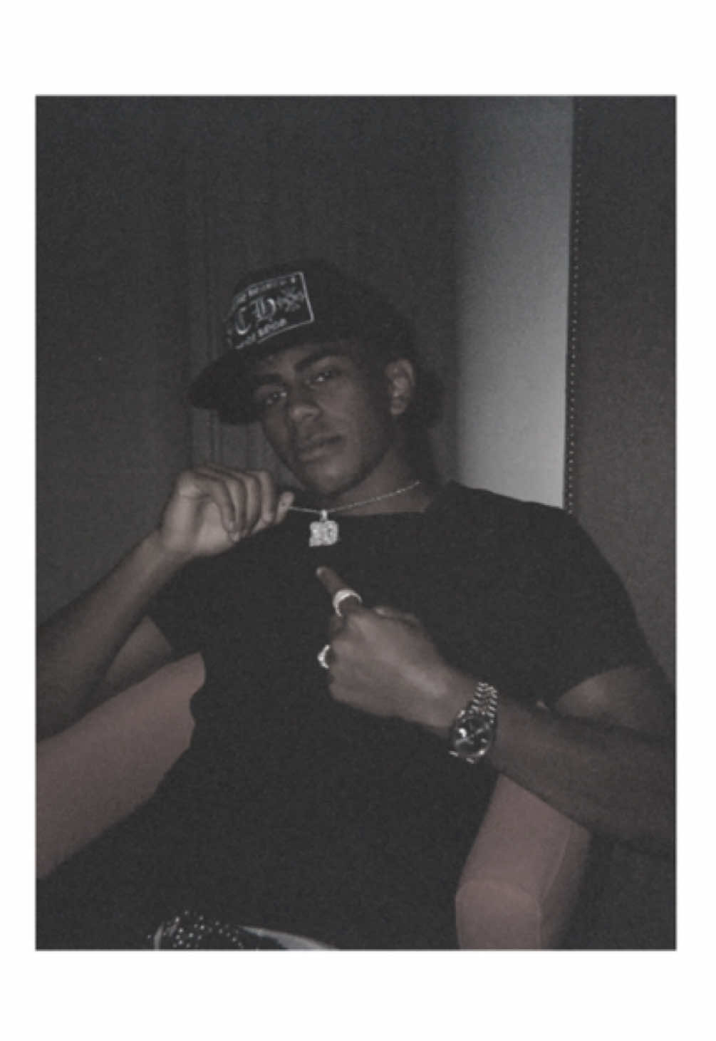 @￴ ￴￴