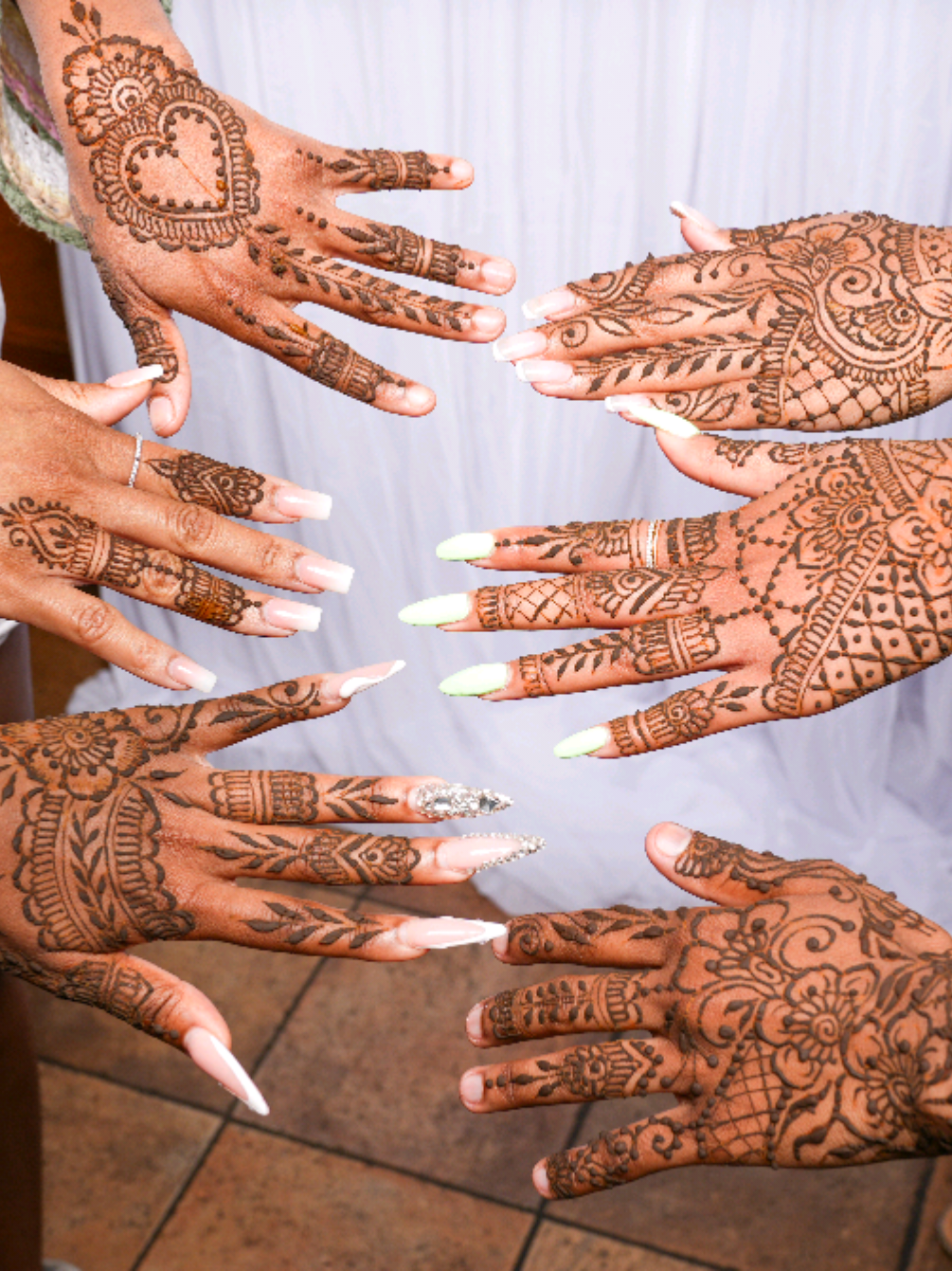@essentialhenna