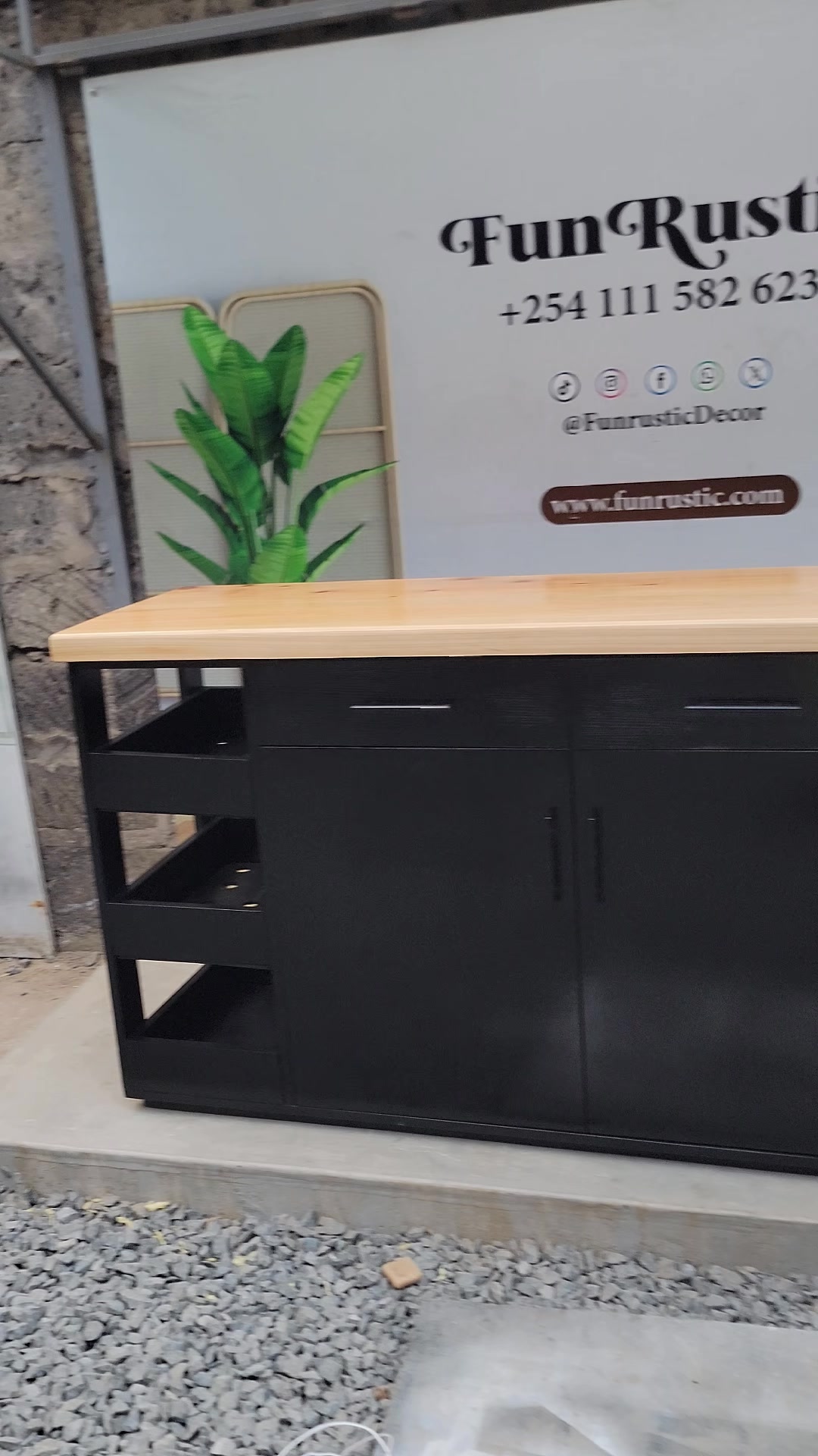 @Funrustic Decor