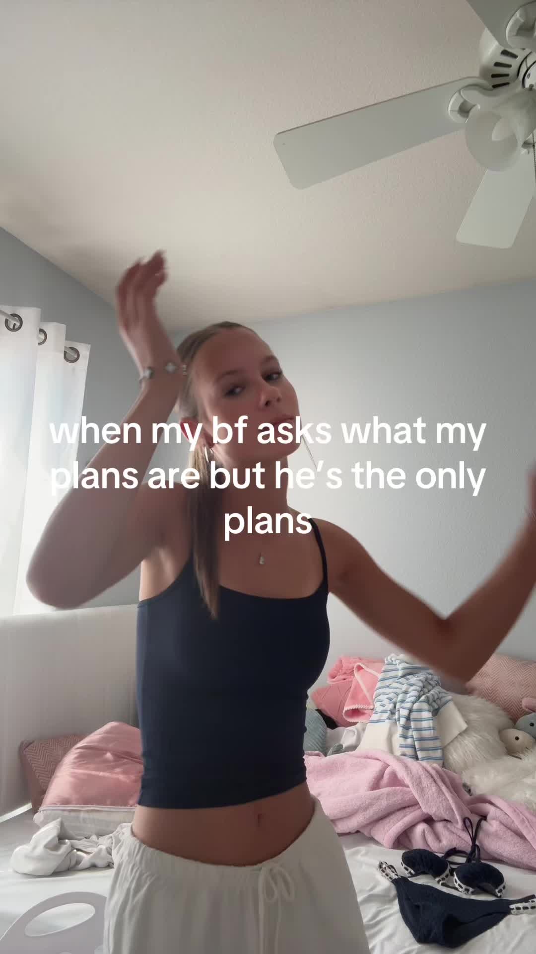 @izzietriesherbest