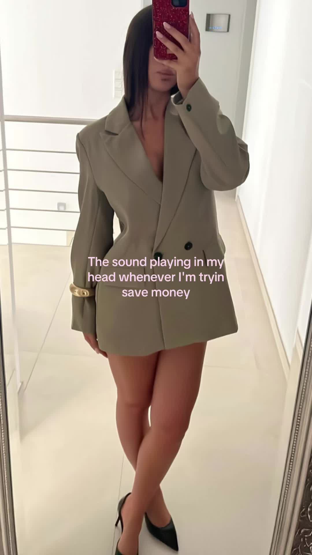@𝒜𓃮