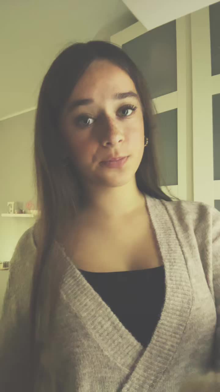 @𝐸𝑚𝑖𝑙𝑦