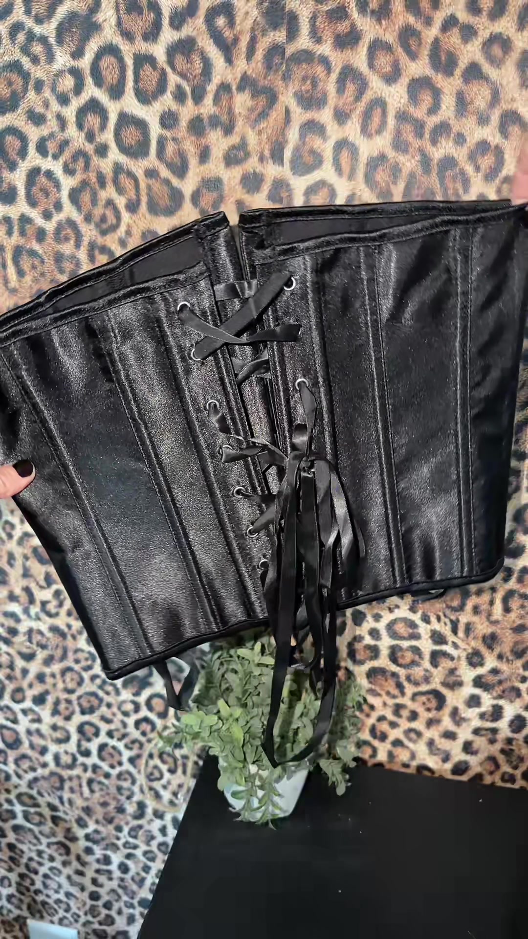 @Amber 🦇🖤