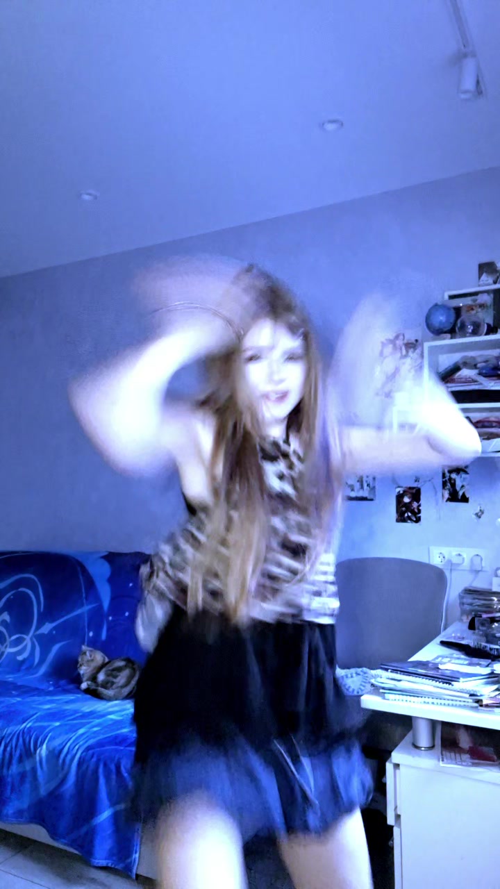 @mizukiii (@)