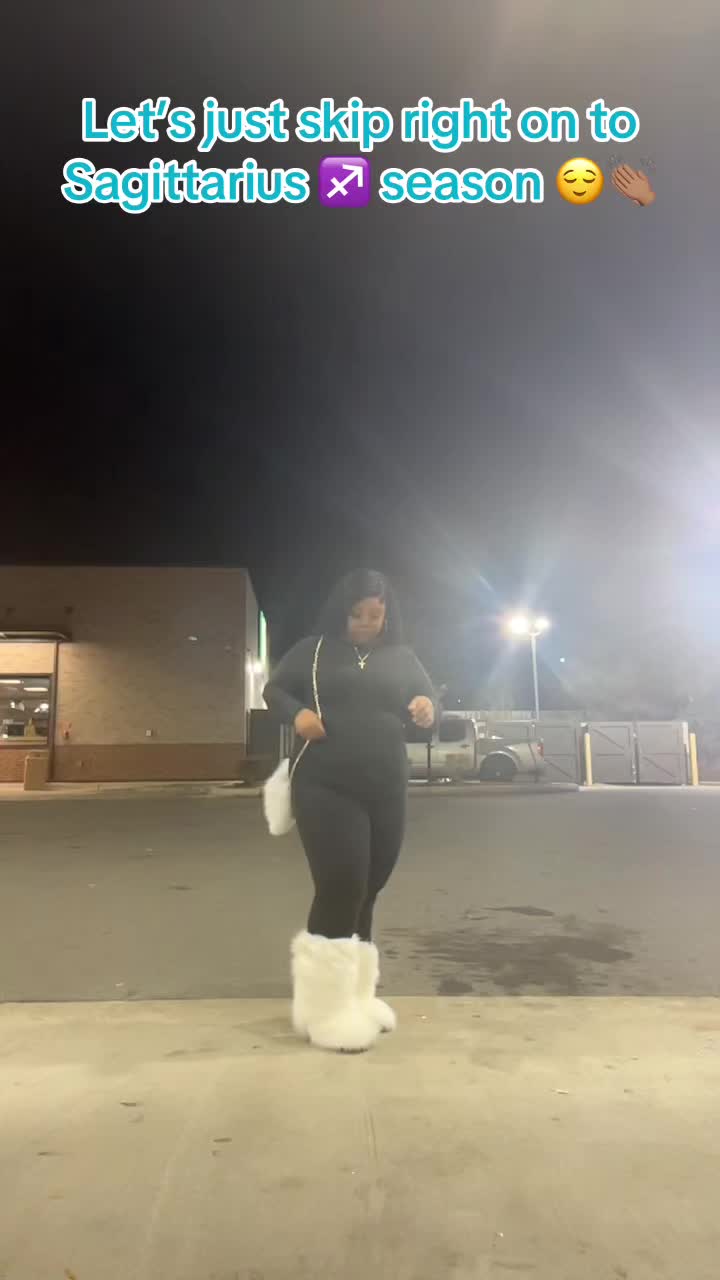 @Lady_.Desi