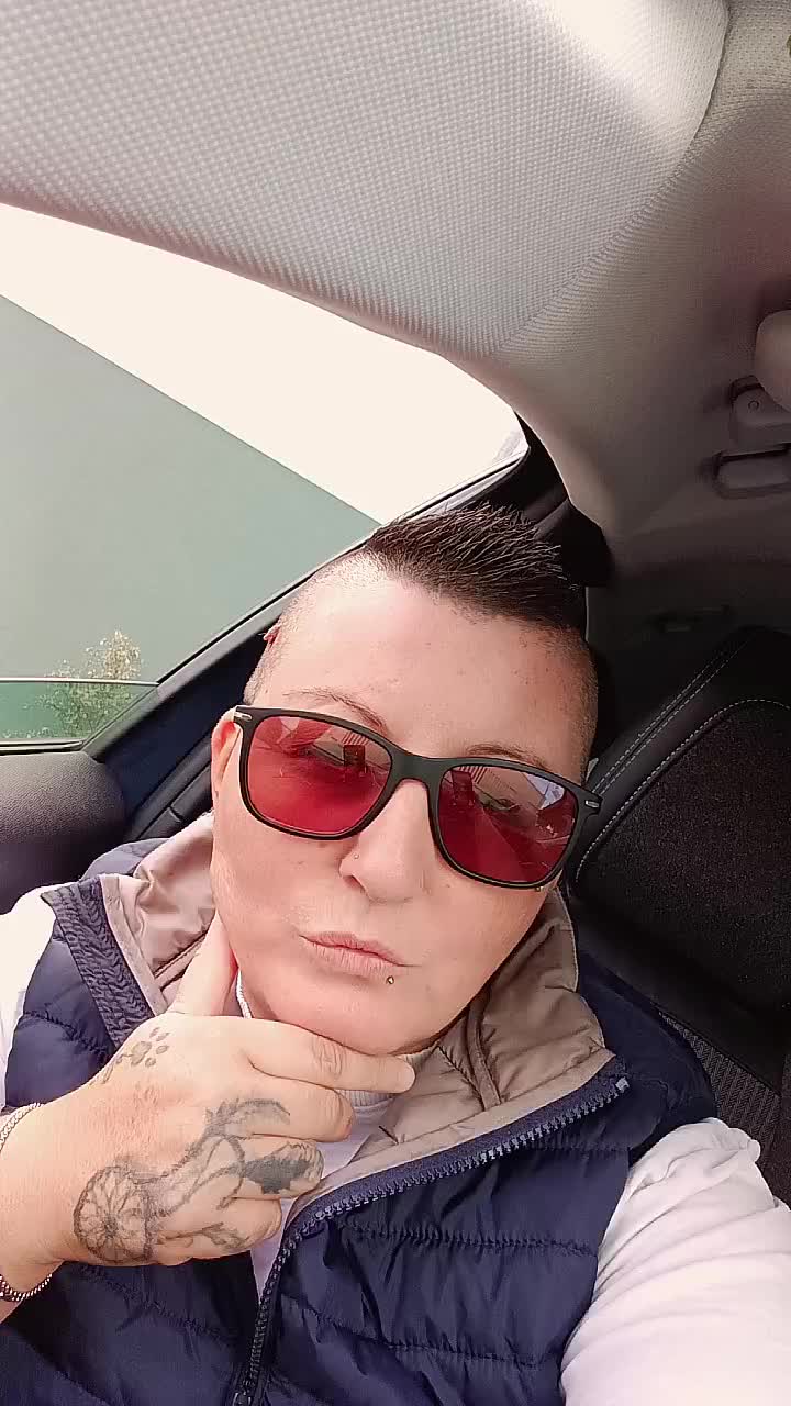 @Malessere81😁😁😉