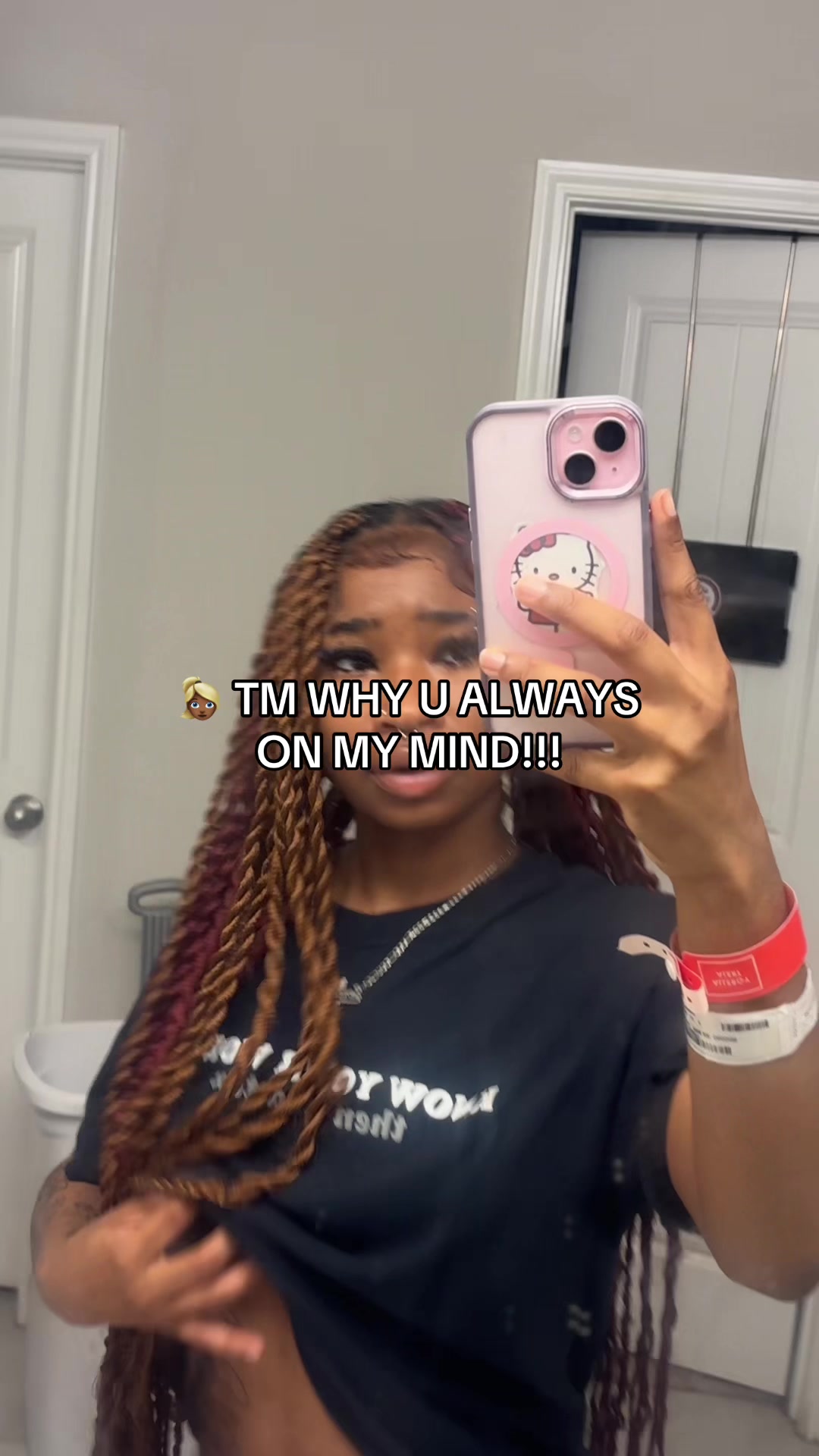 @RENIDAPOOH🧸👩🏾&zwj;❤️&zwj;💋&zwj;👩🏾