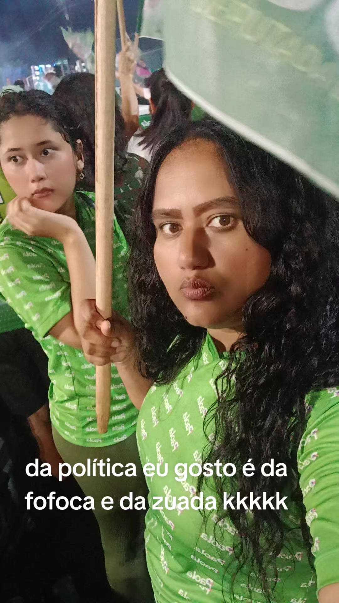 @taina e thania