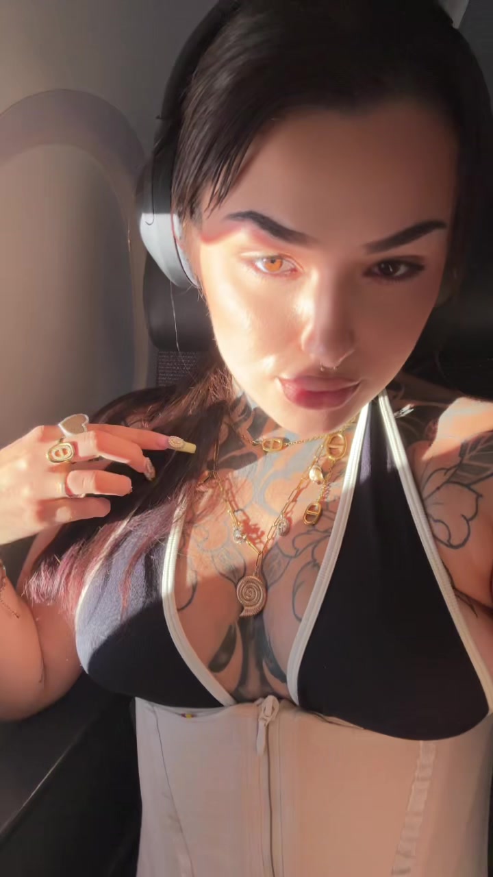 @Baddie_ink
