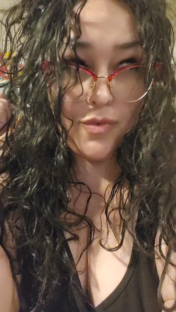 @👑HunnyBrat🍯
