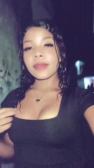 @Andreina González