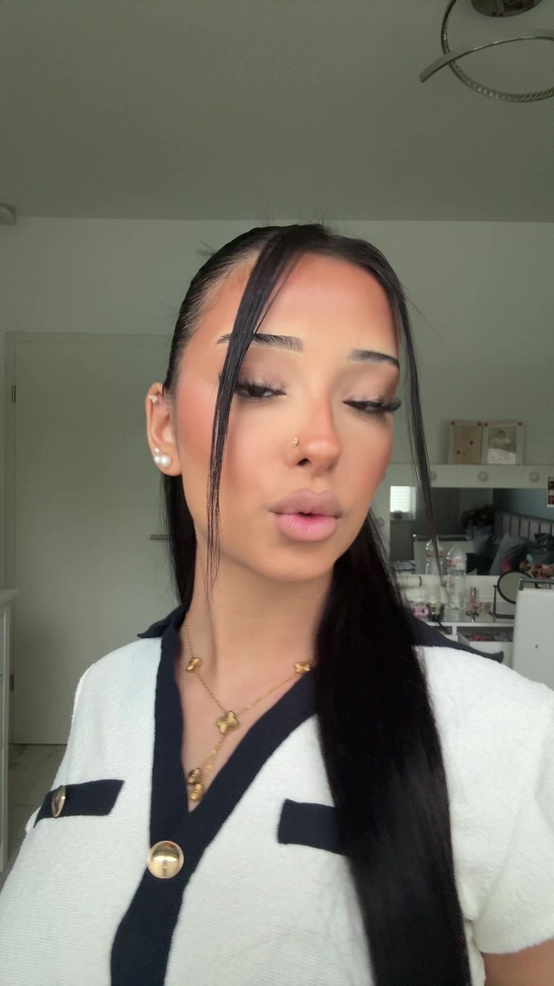 @elissa