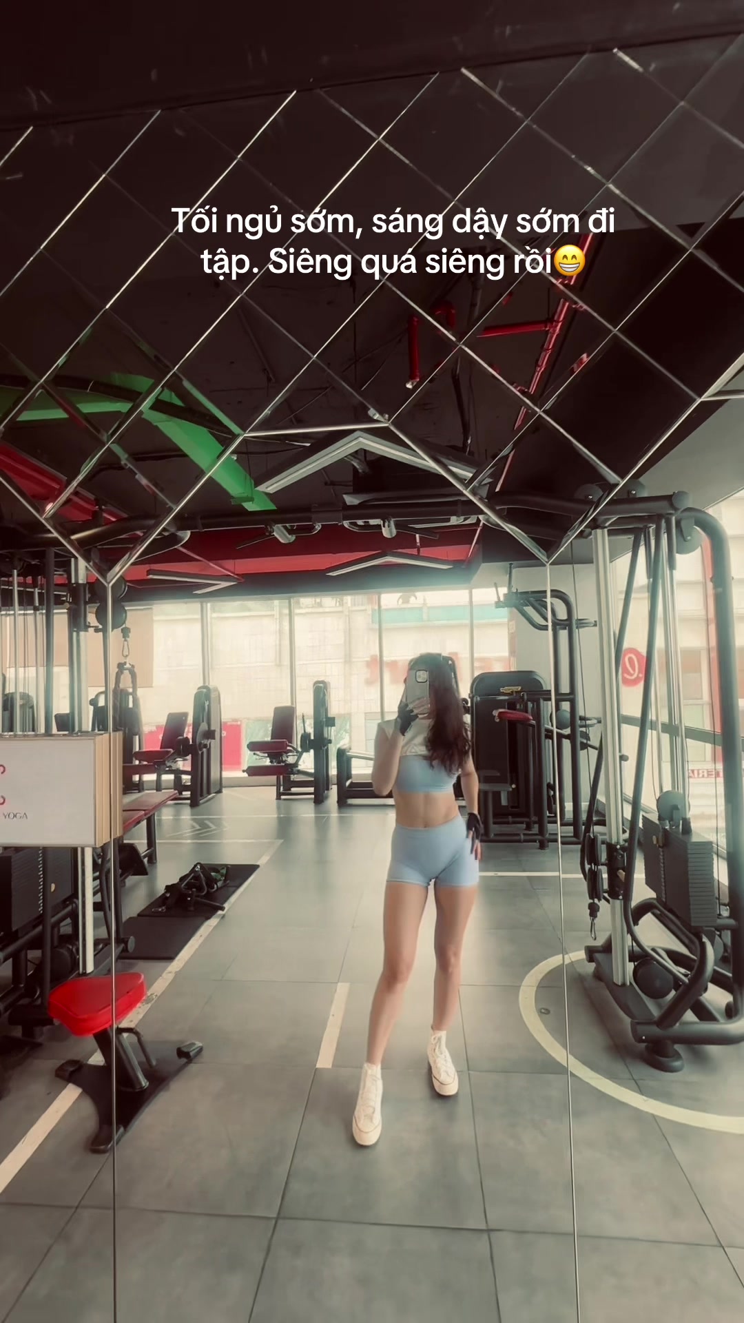 @Nga ơii - U50 còn mải ham chơi