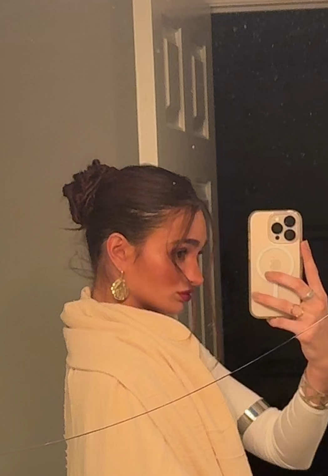 @isabella