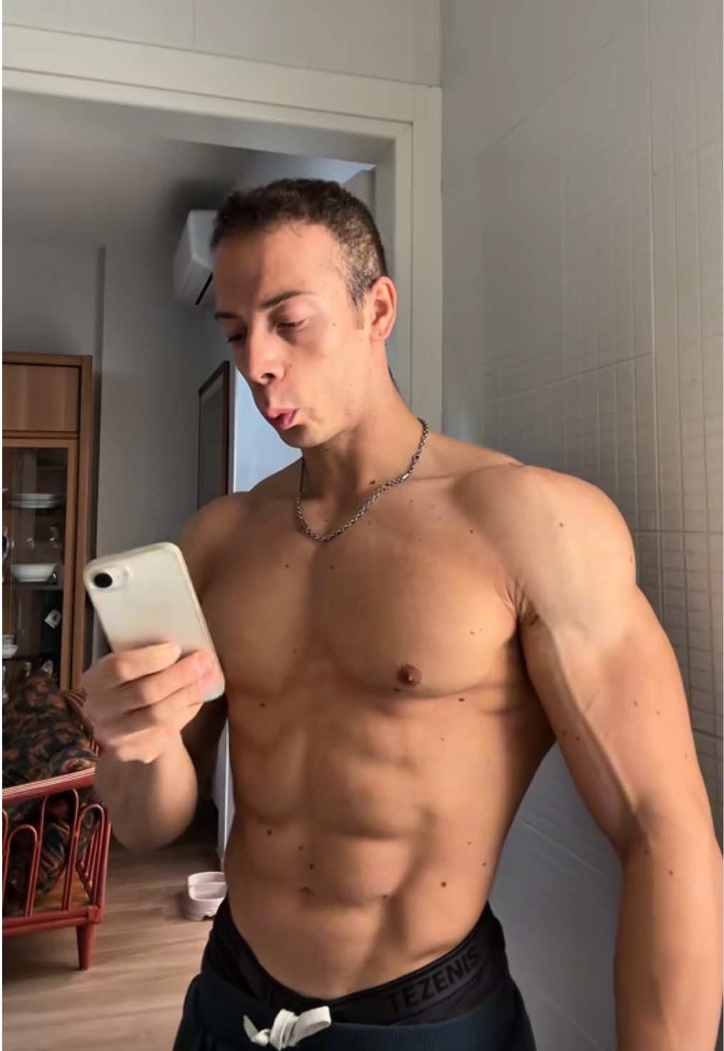 @JUSTR3MO