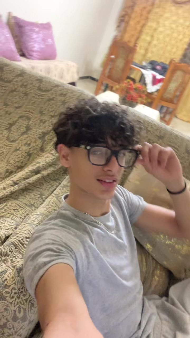 @🤠