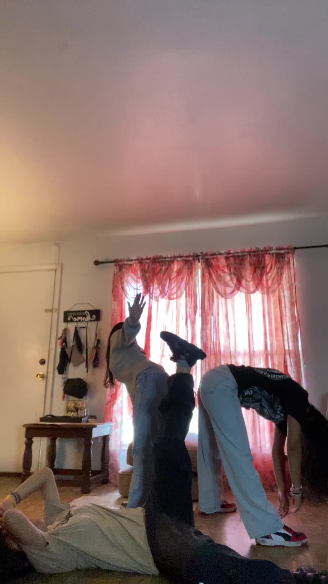 @d n v