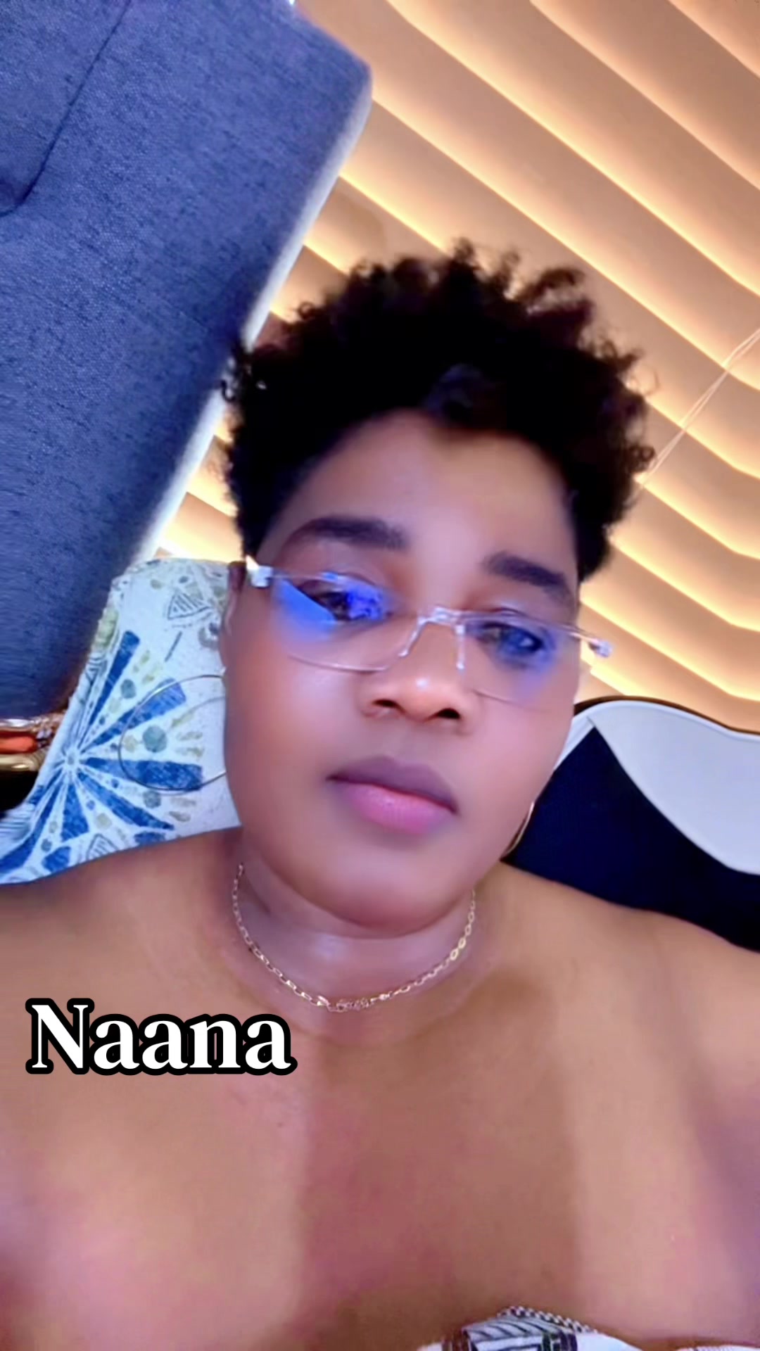 @naana