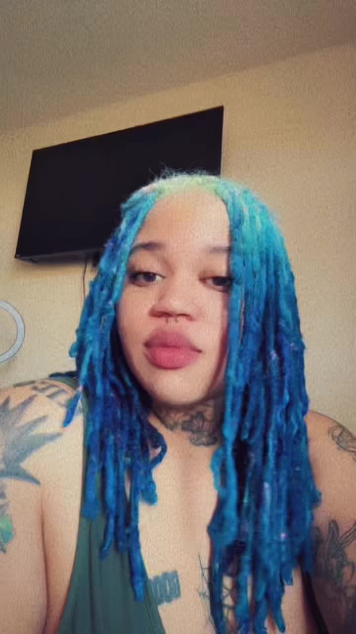 @BluuBerriYumYum