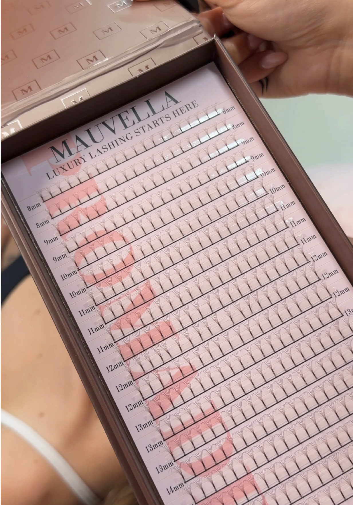 @Mauvella Lash Academy