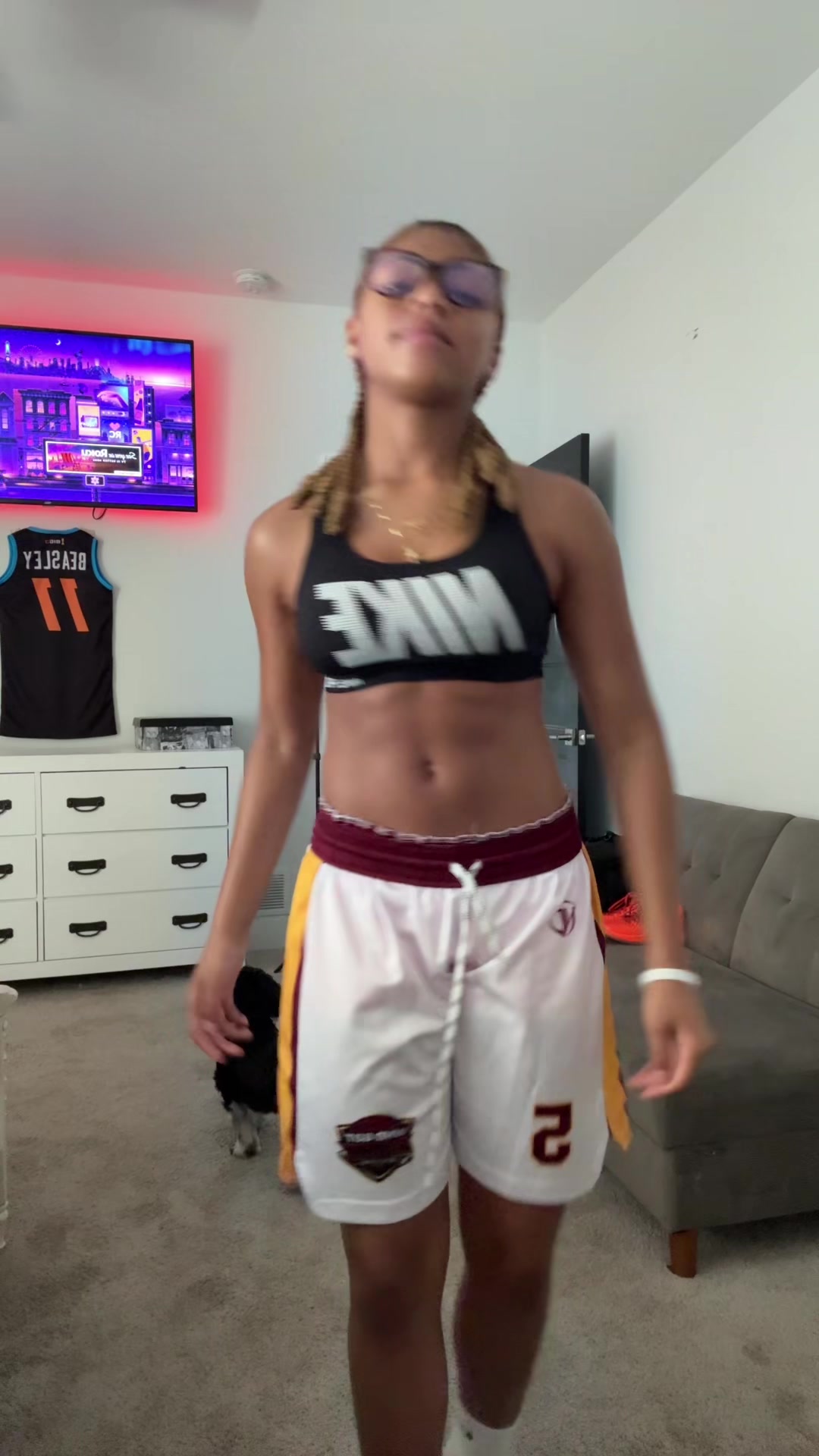 @😉