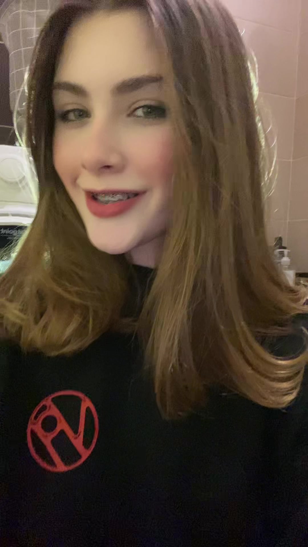 @_littleannenkova