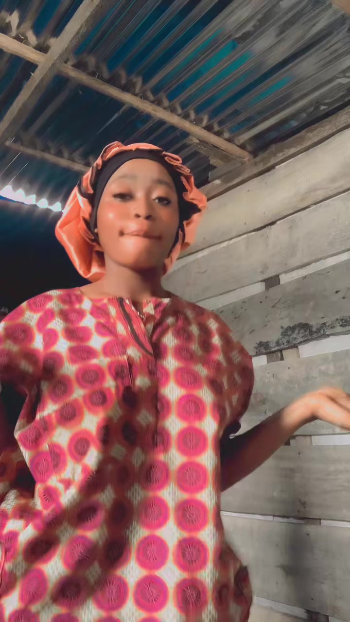 @Anikeade💕💕🥹