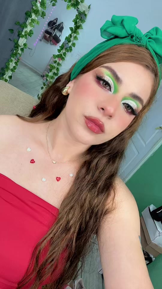 @Luz Estrada 🐺🖤