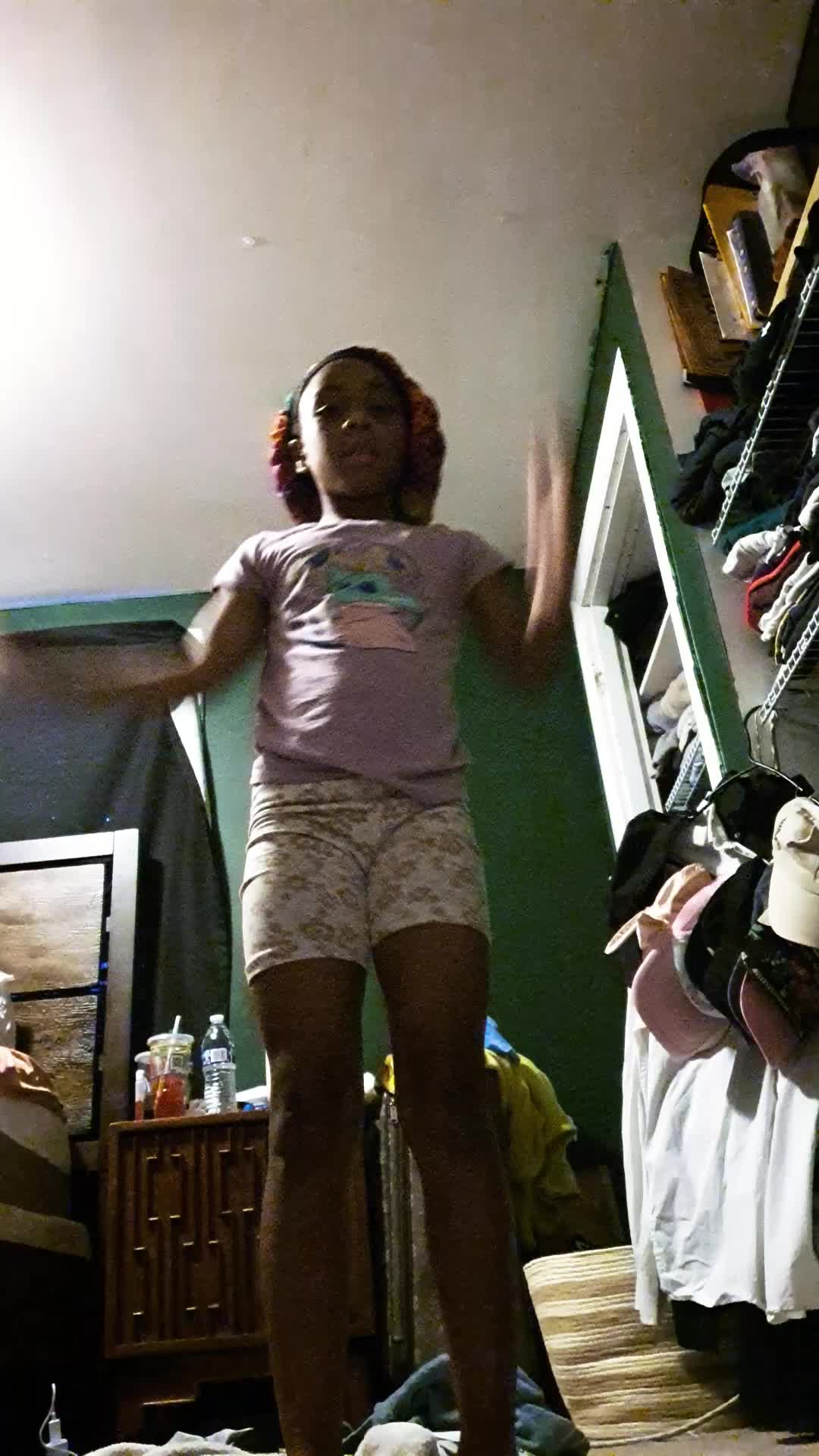 @Nadia 123456 67