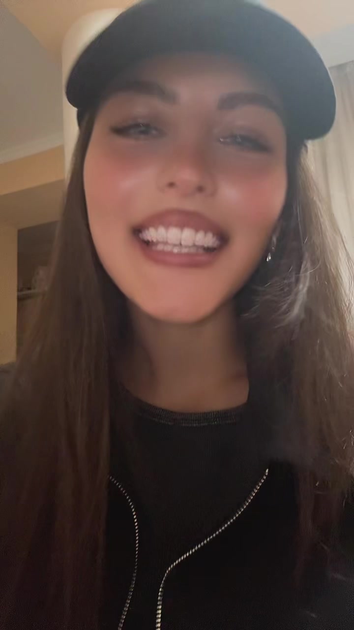 @ANDREEA 🤍