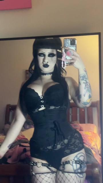 @Duvessa🔪🩸💋