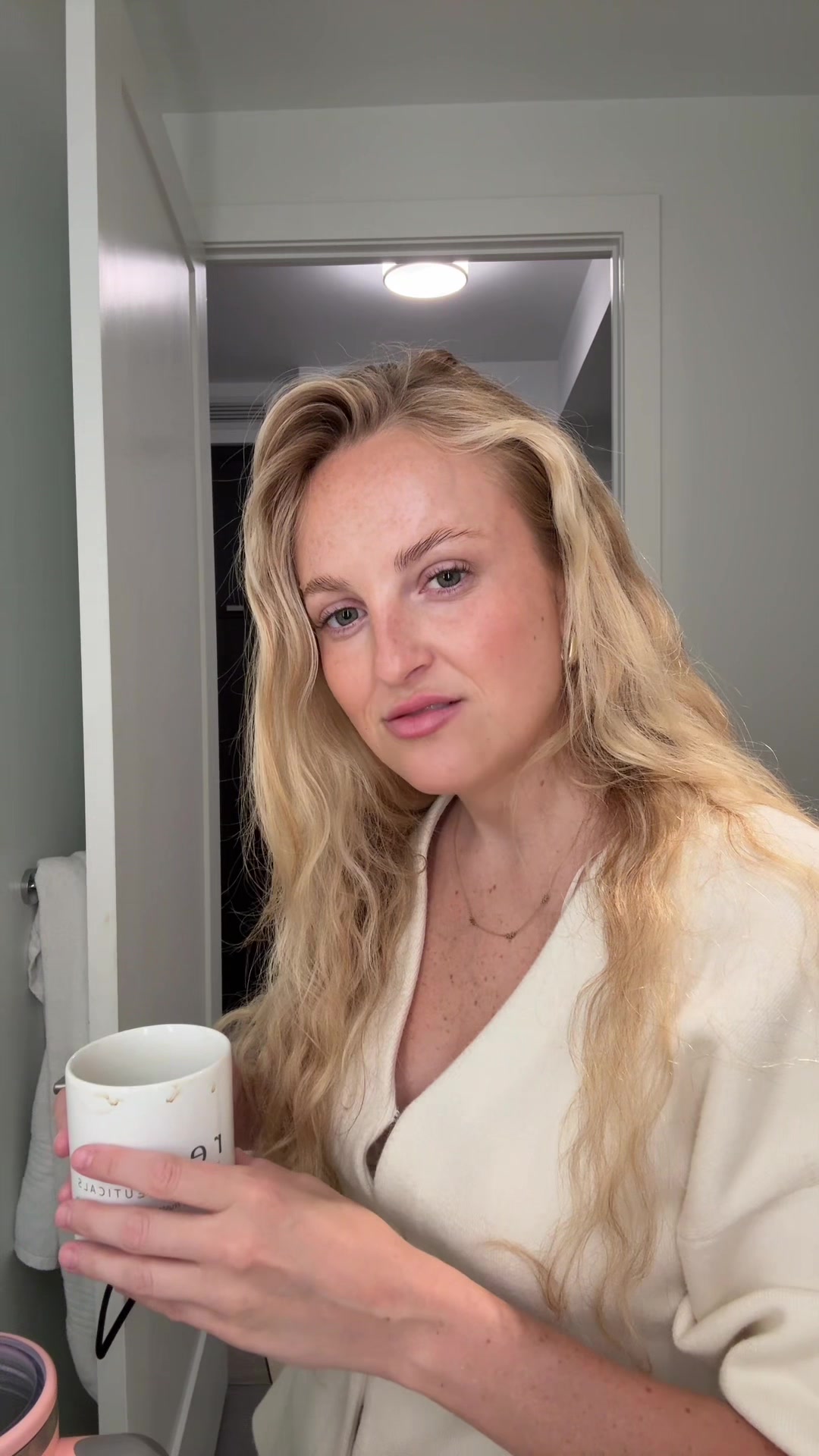 @dumbblondediary