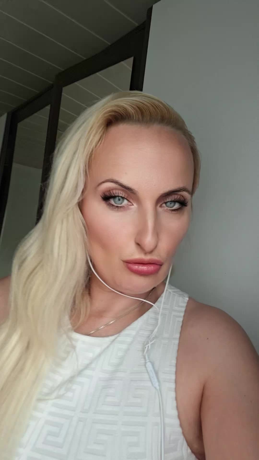 @🔥vatrena duša🔥👑💃💞🤍🌈🌟♥️