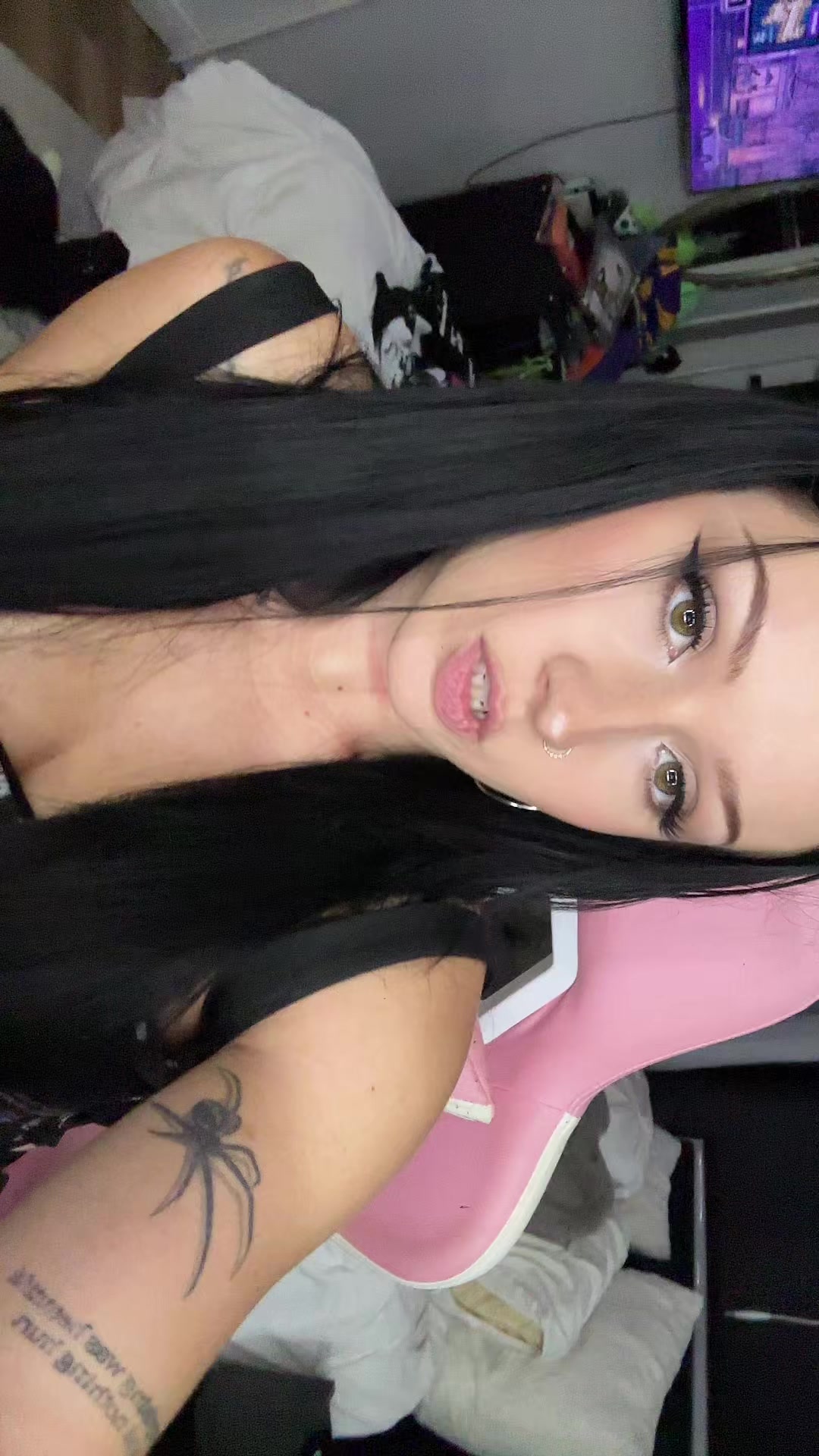 @justcharlyy_