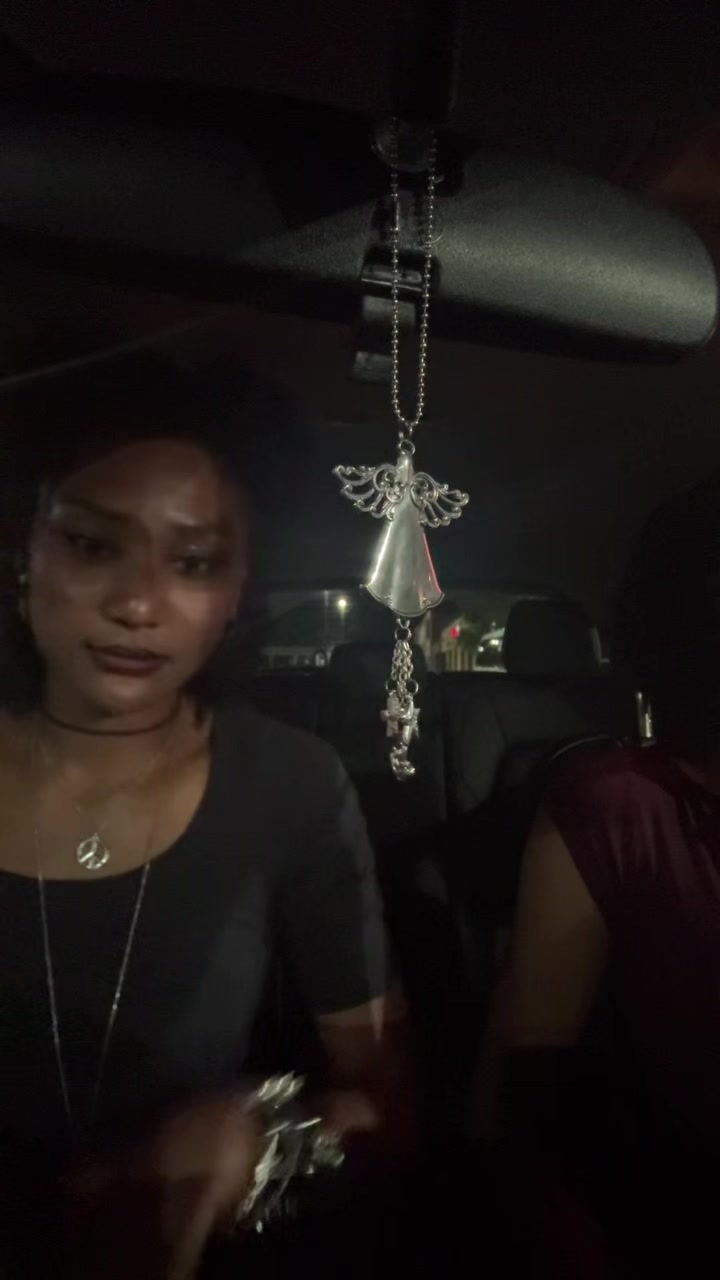 @NAOMI (the queen) & ZARIAH